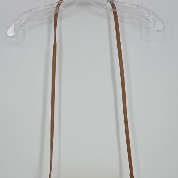 Chic Beige Woven Crossbody Bag - Picture 2 of 8